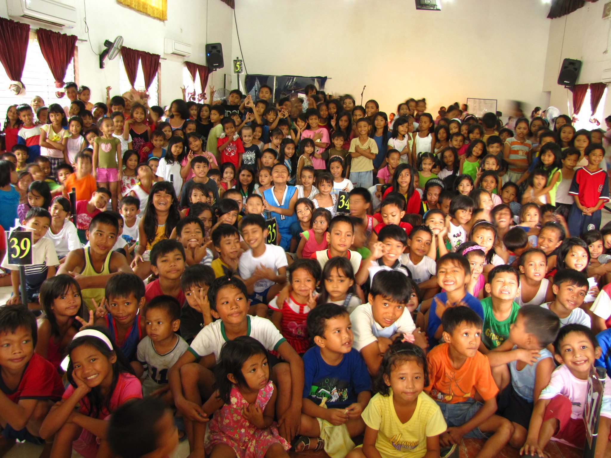 New Hope to Asia children gathered together